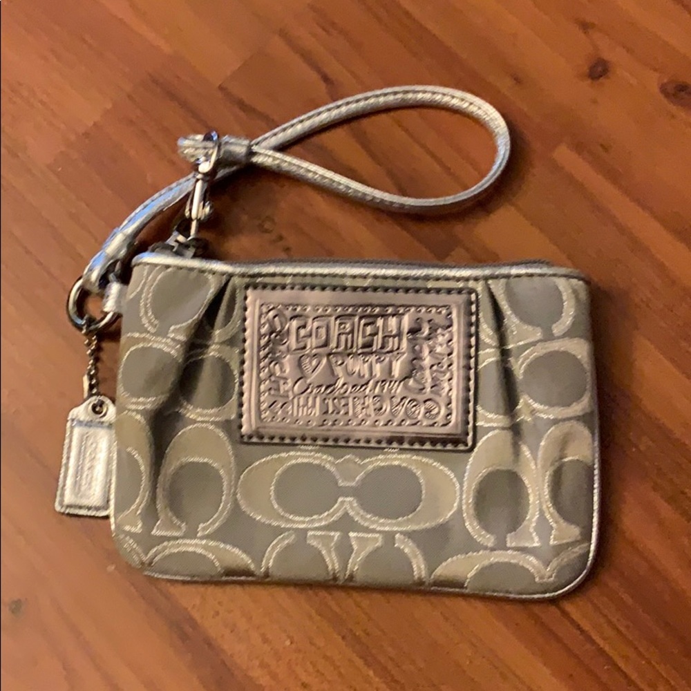 Wristlet